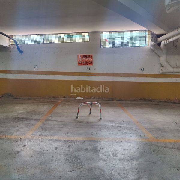 Foto aa343a1f-adfe-40f3-be44-3b10cc121155. Alquiler parking coche garaje en alquiler en avda. andalucía. en Loja