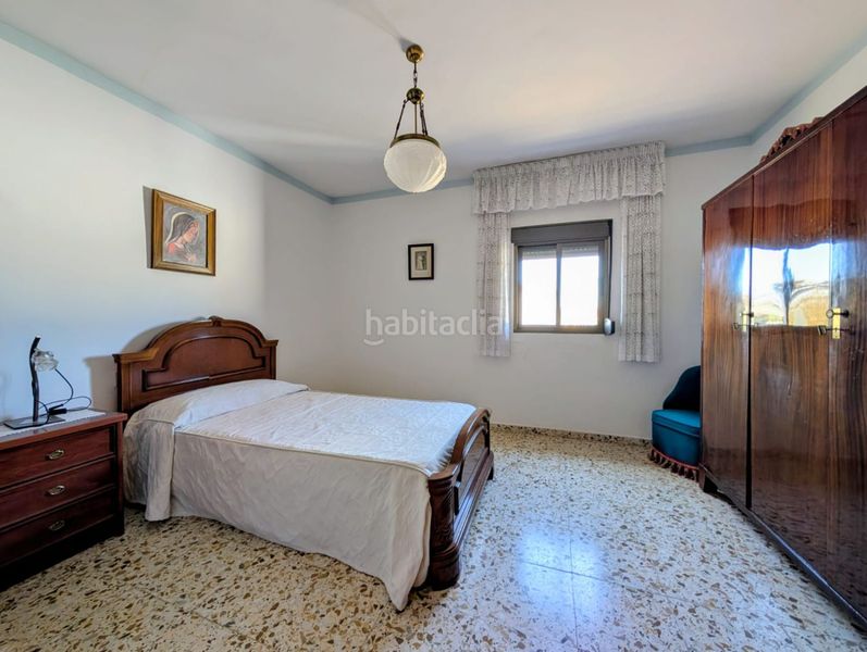 Foto 524d2abf-f2ff-434f-90b3-36f3156ad958. Casa con parcheggio in Loja