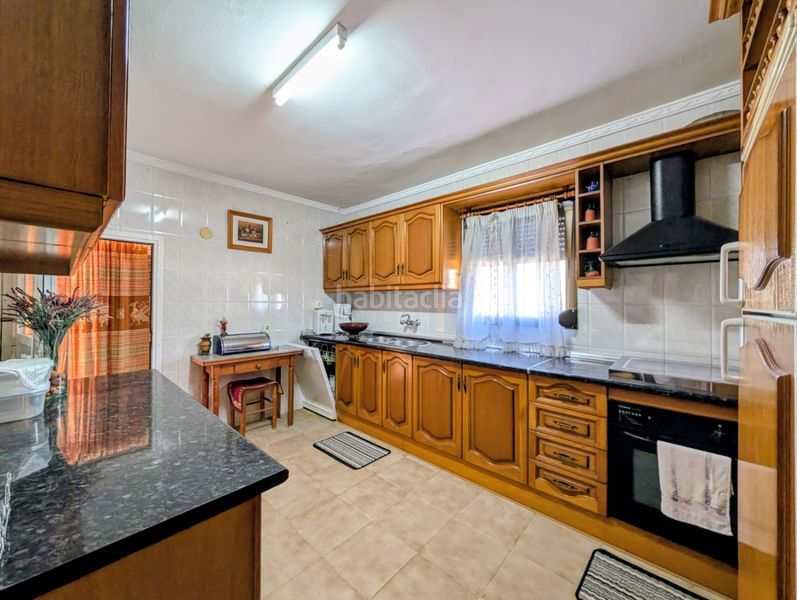 Foto 73c54a47-0a49-48a8-b1ff-d1accbb5f805. Casa con parcheggio in Loja