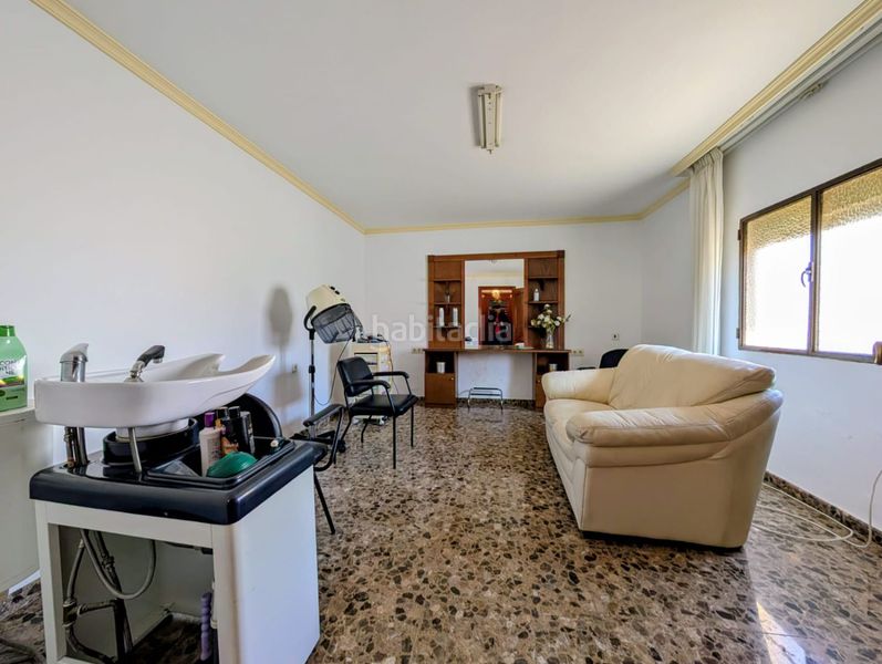 Foto b42bf6fb-1a68-4150-8996-d3a30f02e5a1. Casa con parcheggio in Loja