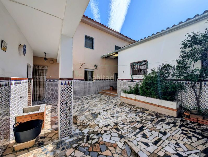 Foto b97cd9dc-bf29-43ad-b092-d4b26c904f50. Casa con parcheggio in Loja