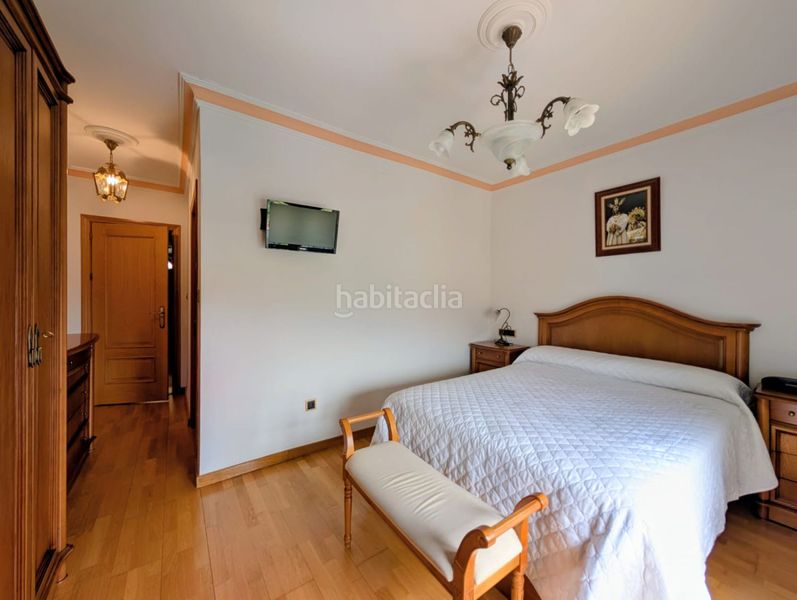 Foto bc5e07ad-63a7-41a9-9720-95a65f302bcc. Xalet amb calefacció aparcament a Loja