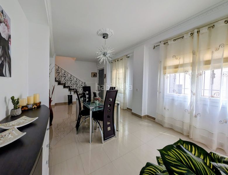 Foto 40b9a6f3-9a1b-4300-a7a0-fddf39b1b1e6. Casa amb aparcament a Loja