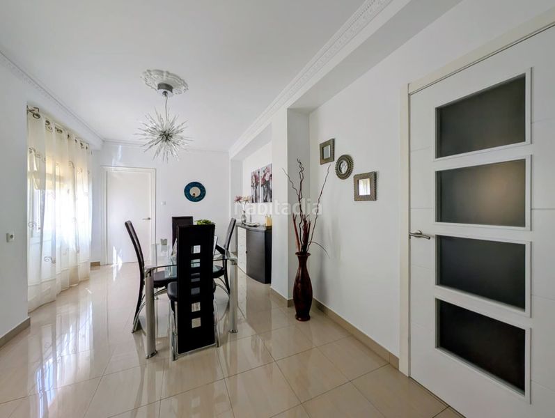 Foto 5b67a279-a413-4412-9db0-2b0a29145a28. Casa amb aparcament a Loja