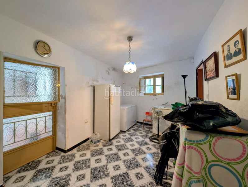 Foto 5d6170ad-a4d3-4126-a3a9-7b7c5c9619c6. Casa amb aparcament a Loja