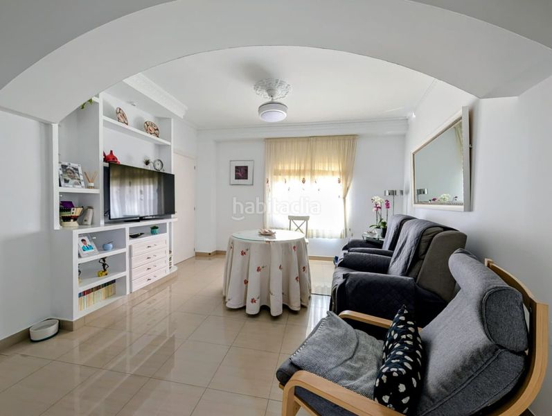 Foto acfa3710-be69-48af-a4f8-d8779d3901ad. Casa amb aparcament a Loja