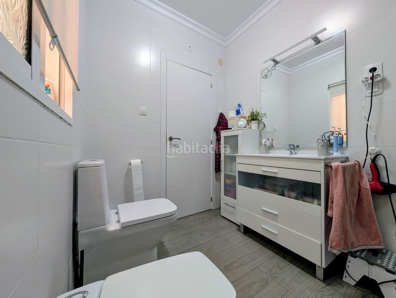 Foto af7ddbff-326d-4e68-8438-89a10dfd476f. Casa amb aparcament a Loja