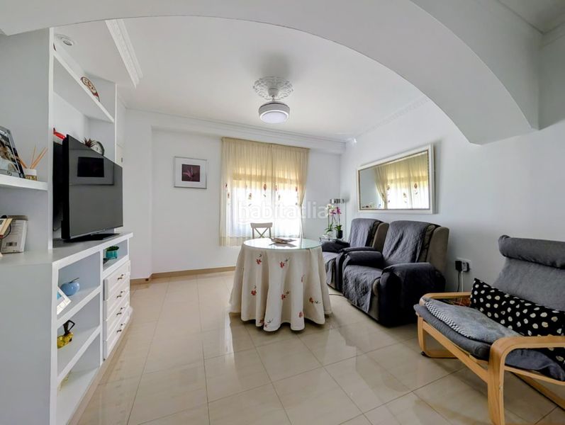 Foto ebfd40c6-7a7c-4c2b-8a25-97969c784033. Casa amb aparcament a Loja