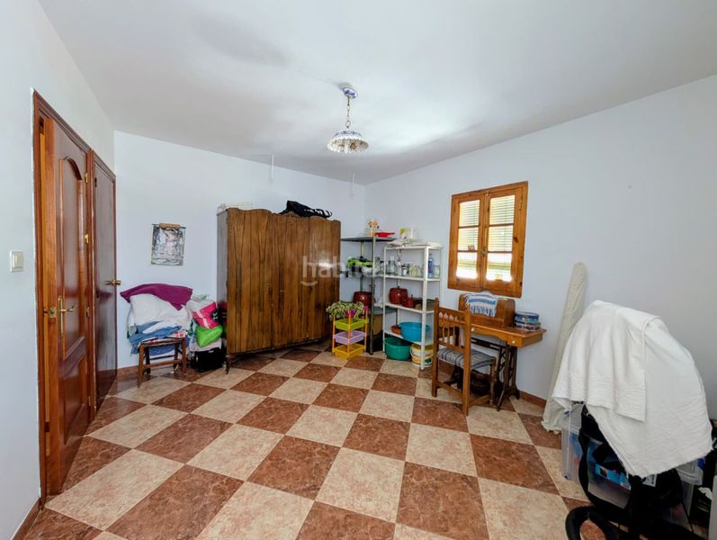 Foto 857a7ad0-37cf-4894-a613-ba523f8009d8. Casa amb aparcament a Loja