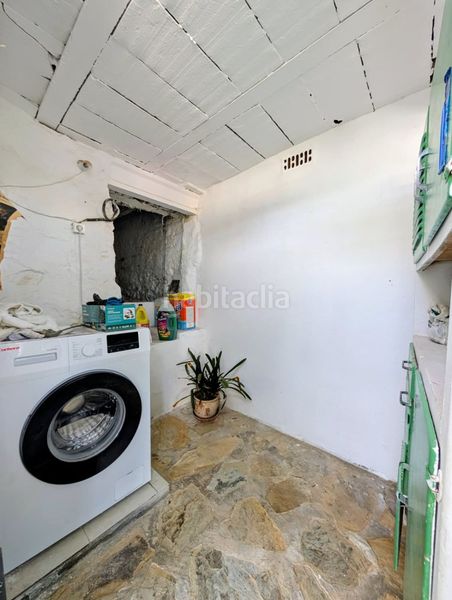 Foto 8ab9f0fa-35e1-4dc7-932d-0097c47fdb0d. Casa amb aparcament a Loja