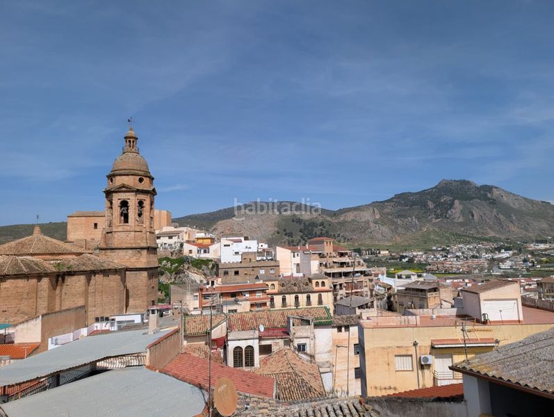 Foto a59e8db4-9da7-4c8e-862e-e44670ec1265. Casa amb aparcament a Loja