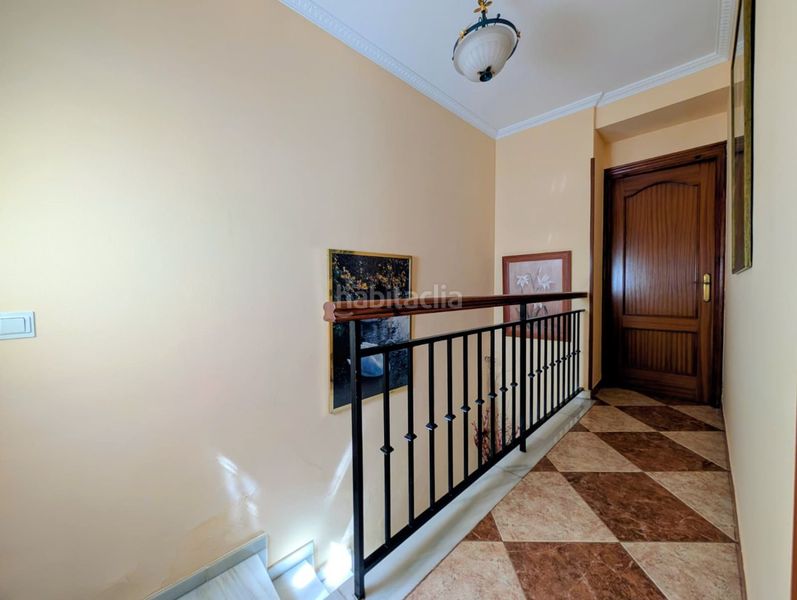 Foto ce320101-fb79-4e49-b79c-d103b530d30f. Casa amb aparcament a Loja