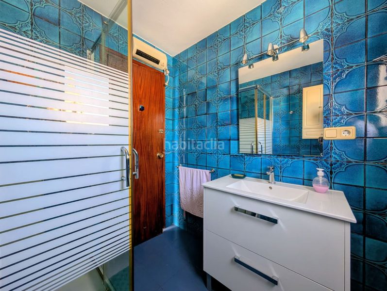 Foto f0b33ae6-fa90-4a69-9fdf-f430b4703bbb. Casa amb aparcament a Loja