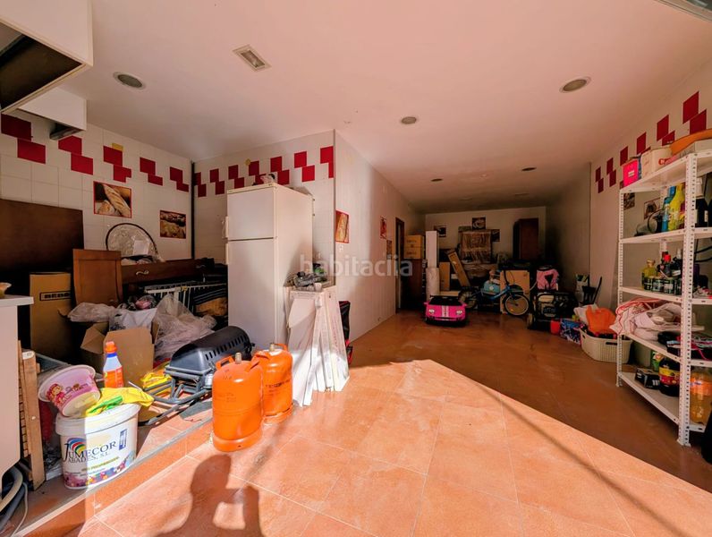 Foto 1b623627-45e2-4c58-ab29-165a474e45ed. Casa amb aparcament a Loja