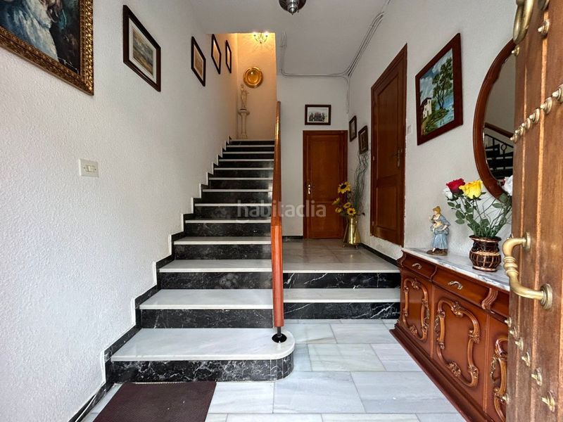 Foto 2bd6c717-5ca6-465e-b7a6-816971132a24. Casa amb aparcament a Loja