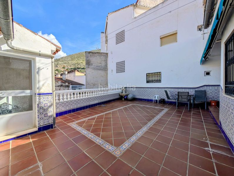 Foto 35e371a5-2286-4539-91bd-95516ffc35ba. Casa amb aparcament a Loja