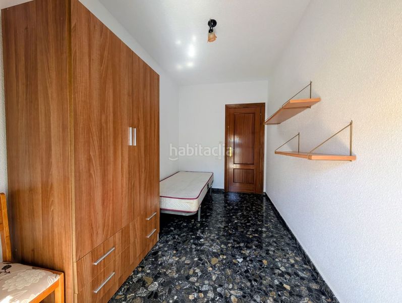 Foto ffc75ef6-3c2d-4461-978e-00bfe1963fd4. Pis a Loja