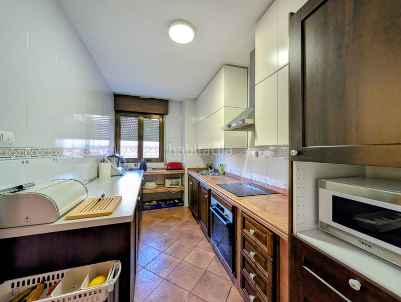 Foto 07895f68-a1d2-44a0-89be-333345714a3a. Casa amb aparcament a Loja