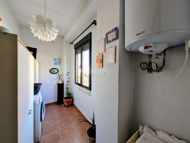Foto a0e22d92-a082-4ad2-a997-be622ec62da8. Casa amb aparcament a Loja