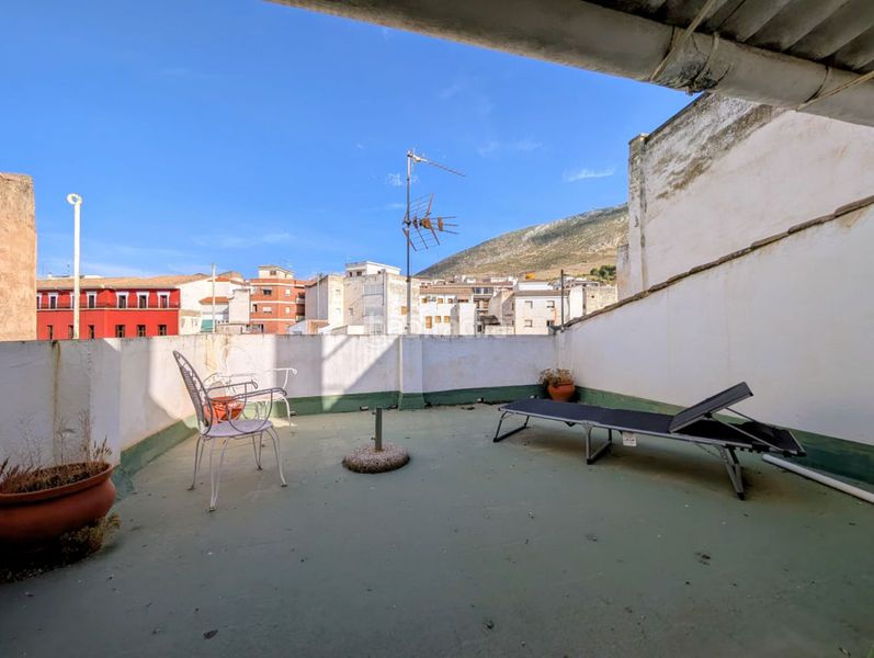 Foto a0ecd0a8-495a-4dac-b653-628d92aec178. Casa amb aparcament a Loja