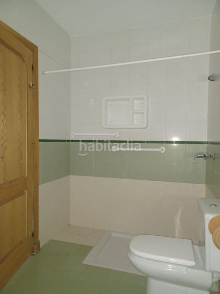 Foto f6ce5e05-de3b-44b7-a1fe-817c7ebe6c22. Pis amb aparcament a Loja
