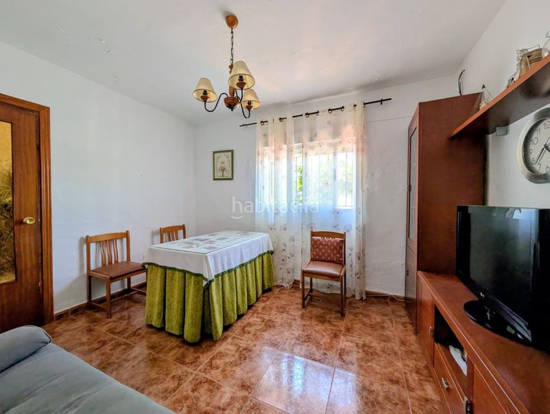 Foto 406241cf-32b8-4aa5-b64c-8e60e9ae3133. Casa a Loja