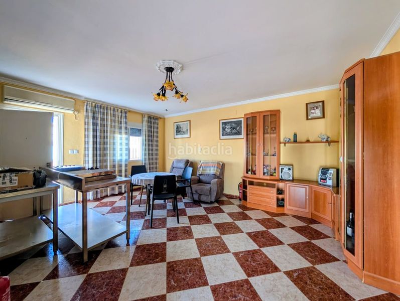 Foto 06d9d135-ee87-4935-9ac8-a5ac9825f265. Casa amb aparcament piscina a Loja