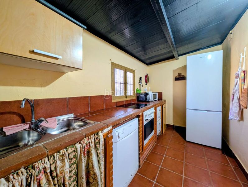 Foto 410f14c0-c98a-4b0b-b0bd-cfb4068cc1b7. Casa amb aparcament piscina a Loja