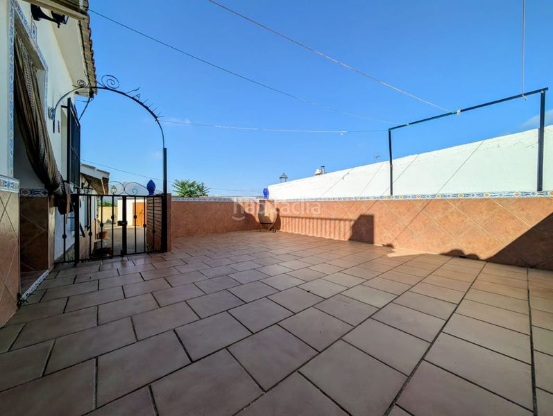 Foto defa89d8-dcbf-42b8-be87-bcec46275f84. Casa amb aparcament piscina a Loja