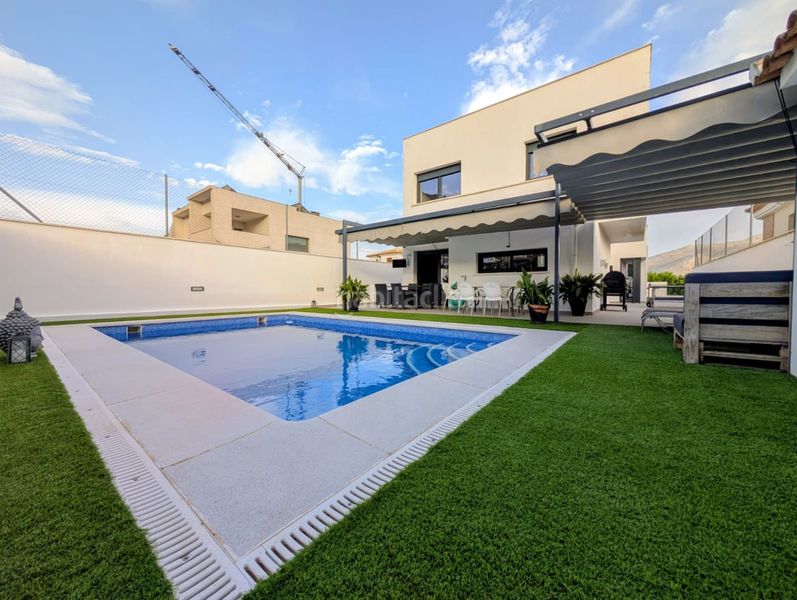 Foto c399a4ae-2259-45d4-b210-f4e2d00ffd9e. Xalet amb calefacció aparcament piscina a Loja