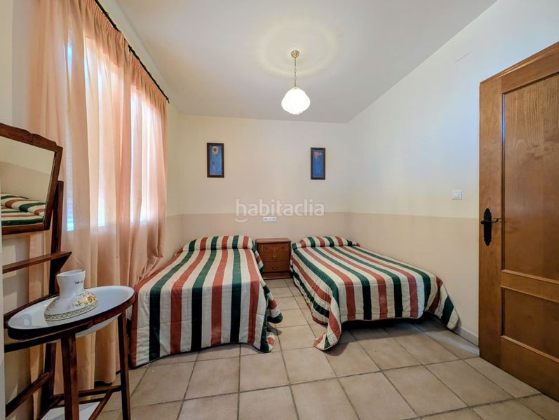 Foto 8b62d3f3-907d-4a05-b3da-91c5f41d2864. Casa amb calefacció aparcament a Loja