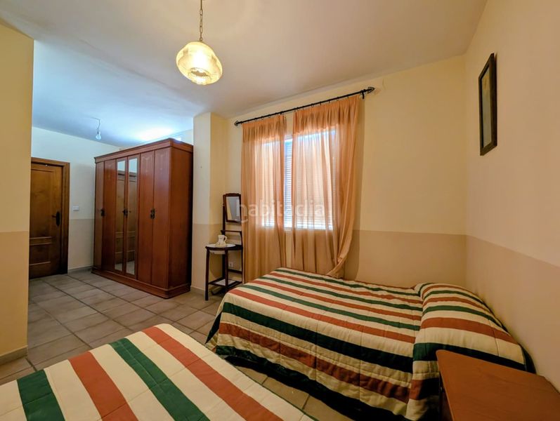 Foto e466e5fd-e1c4-4046-9d25-777b6c9fd94c. Casa amb calefacció aparcament a Loja