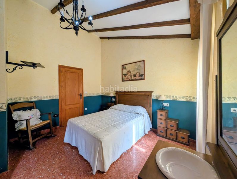 Foto f4eb8ecf-1ae8-425f-aaa7-af8516a4bb6a. Casa amb calefacció aparcament a Loja