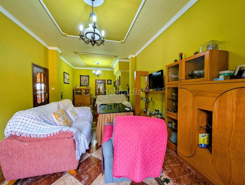Foto d0fc04f4-6d9e-4a0c-936d-8bedba2cabb8. Casa amb calefacció aparcament a Loja