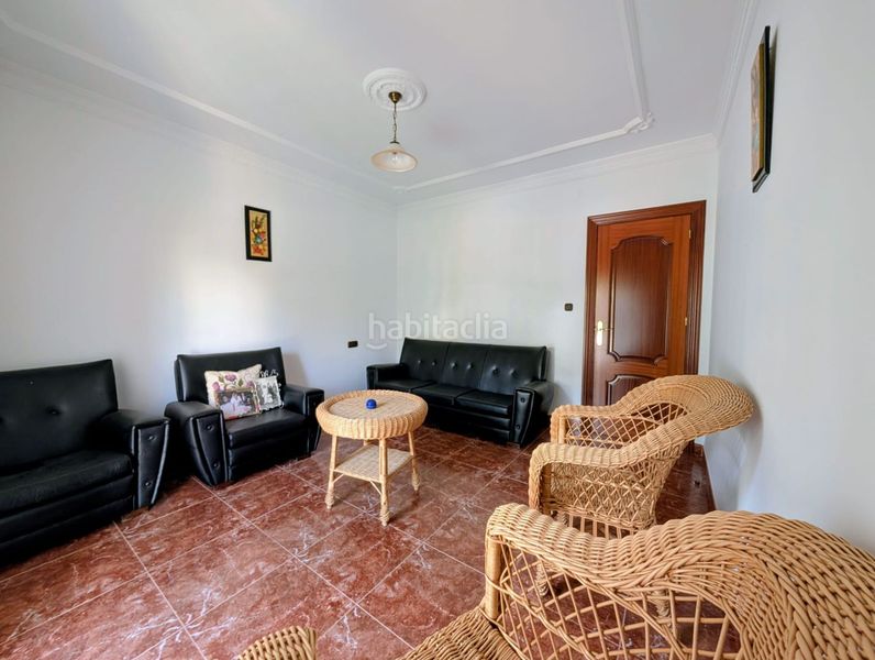 Foto d3cd7677-5115-48b4-886b-52b15a535348. Casa amb calefacció aparcament a Loja