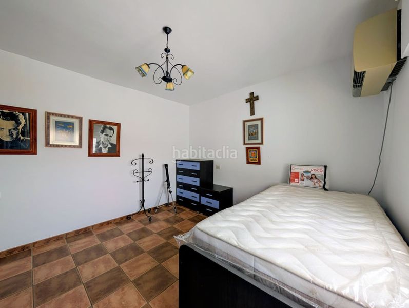 Foto 3552eed1-5083-4035-81d5-1398e01e316c. Casa amb aparcament a Loja