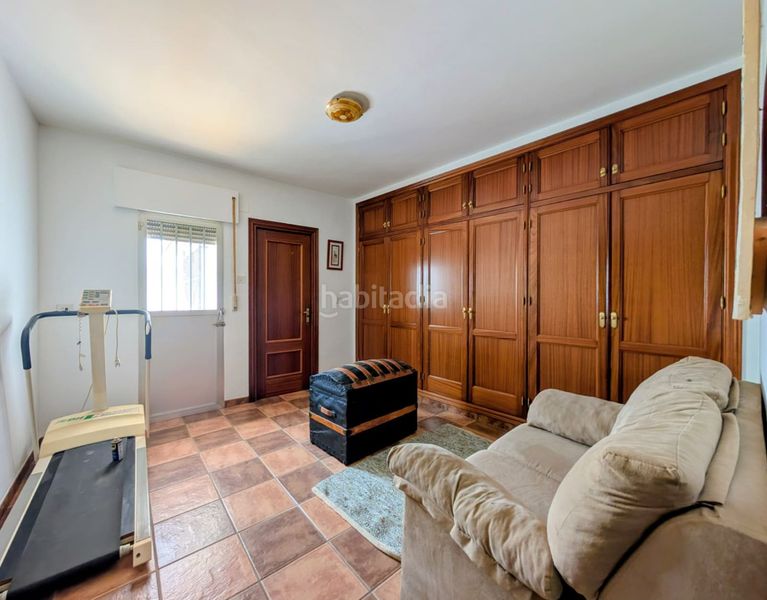 Foto abf3cbb8-e0a0-4ef8-aab1-f12b9da40402. Casa amb aparcament a Loja