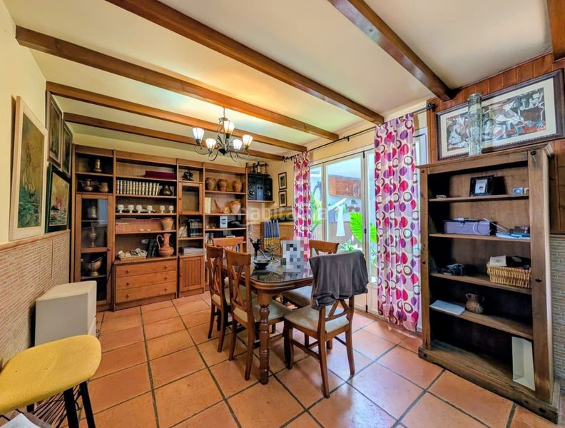 Foto bc885285-81a3-42a4-a23e-a159e1903633. Casa amb aparcament a Loja