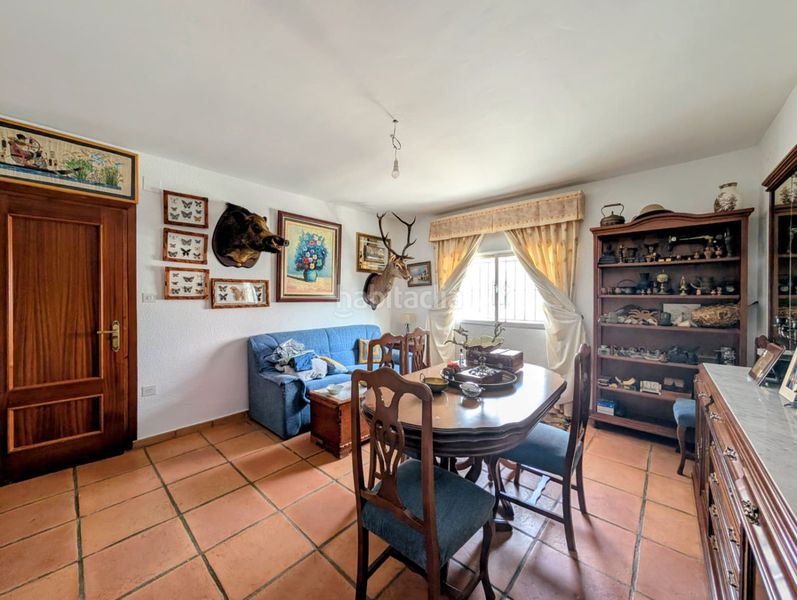 Foto d2945f30-bf68-453b-961b-cee7277ac129. Casa amb aparcament a Loja