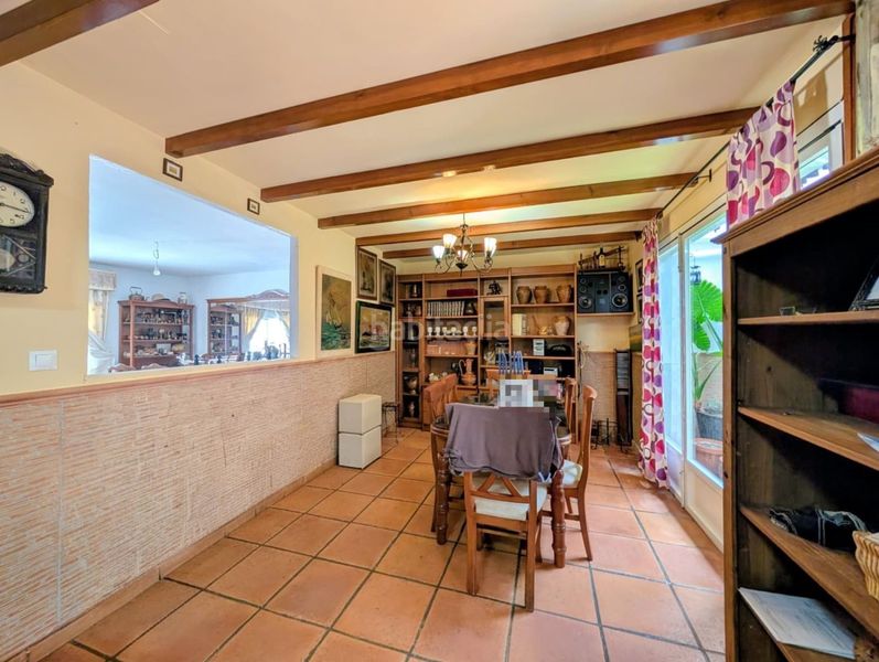 Foto e9c070e3-0d5d-488c-97db-e1ea9e74e435. Casa amb aparcament a Loja