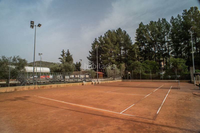 Foto 3f6239a2-f31c-44d0-85c0-64b2a0022b98. Xalet amb aparcament piscina a Loja