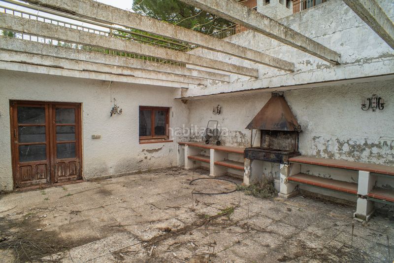 Foto 50f24852-b217-4e6b-bd39-d3332d3cda84. Xalet amb aparcament piscina a Loja