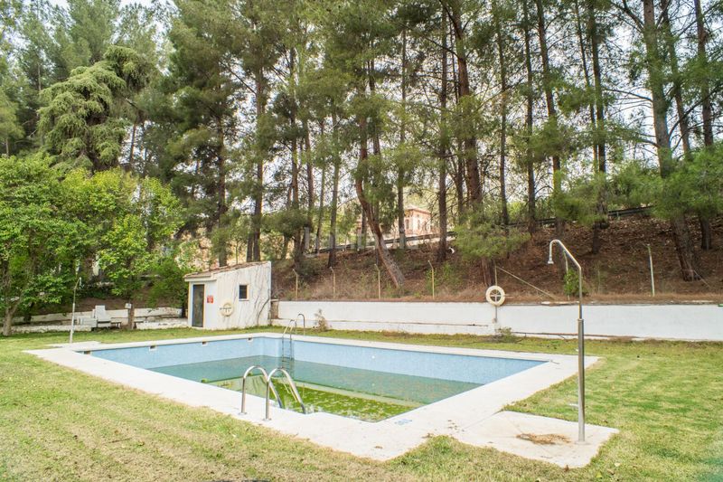 Foto 8ead5849-44d7-4cb8-8c92-111c8ef3410a. Xalet amb aparcament piscina a Loja