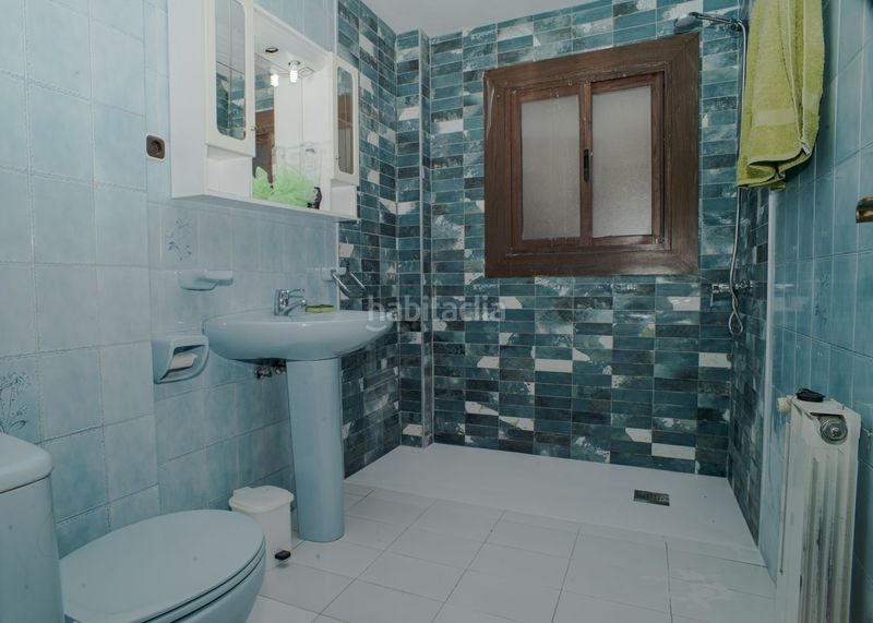 Foto b31bc929-7b66-4e9a-8001-a6d027892618. Xalet amb aparcament piscina a Loja