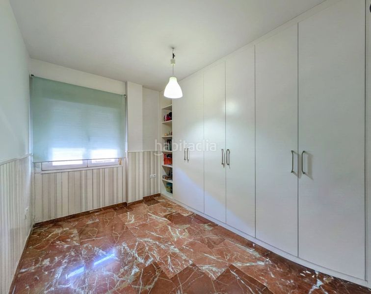 Foto 5efd1236-81c9-409c-8257-09b5a88ac0b2. Flat with heating parking in Loja
