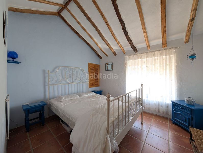Foto 004710bf-a33e-460f-ba39-09e3e8170684. Casa amb calefacció a Loja