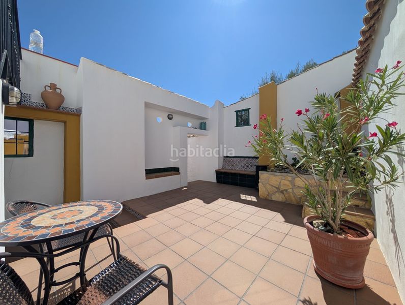 Foto 7b9d8caa-c5f5-4d0c-b039-276e01d08982. Casa amb calefacció a Loja