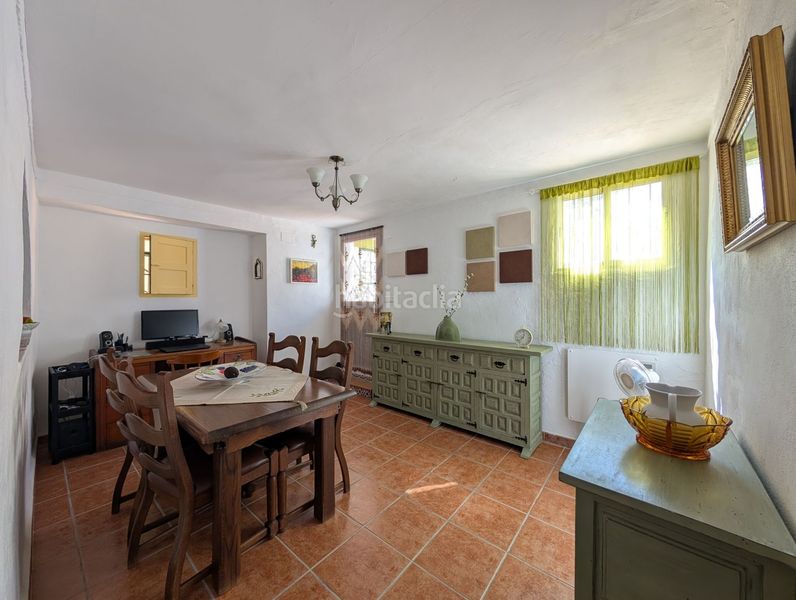 Foto a5313cd5-bf7b-4b5d-b091-91f643f956b1. Casa amb calefacció a Loja