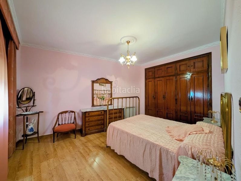 Foto 2a68640d-4ab2-4c98-8e33-6055228cc2f8. Flat with heating parking in Loja