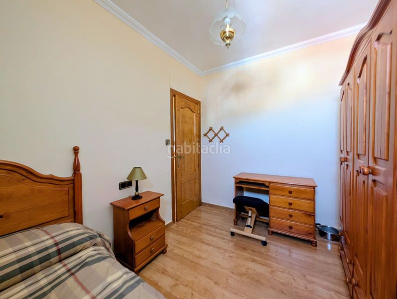 Foto fca1f1cc-58a9-4ce8-a1d8-2f54c408e200. Flat with heating parking in Loja